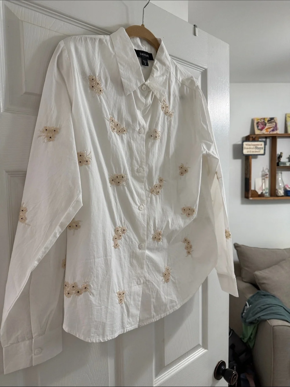 Karen Kane White Button-Down Shirt with Beige Floral Embroidery